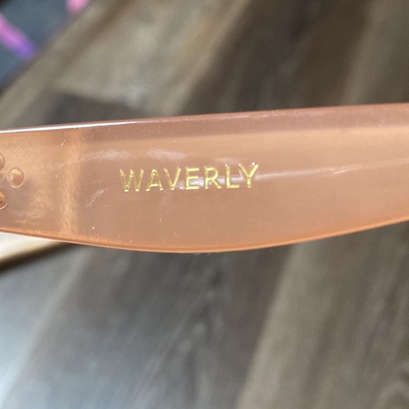 I-Sea Polarized Sunglasses! - Picture 3 of 5